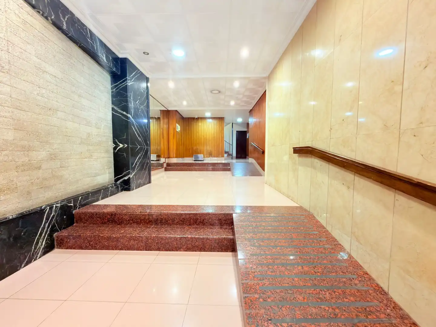 Flat for rent in Valencia  with Air Conditioner, Heating and Furnished