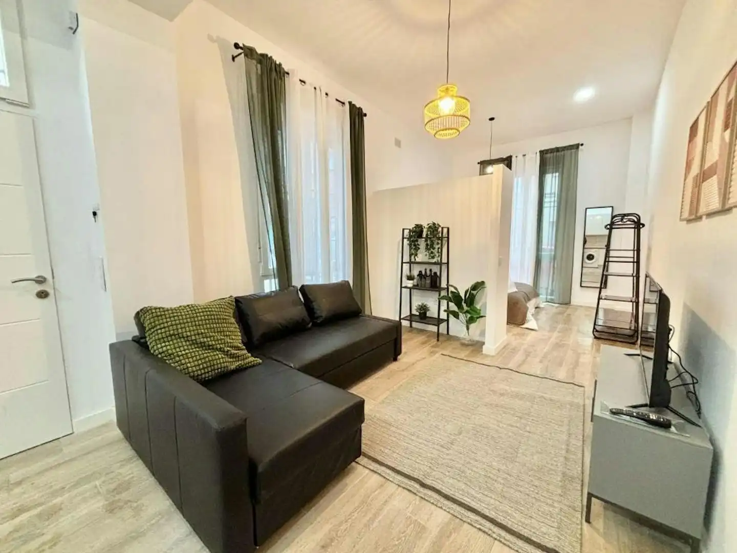 Sala d'estar de Pis de lloguer en Madrid amb Aire condicionat, Calefacció i Moblat