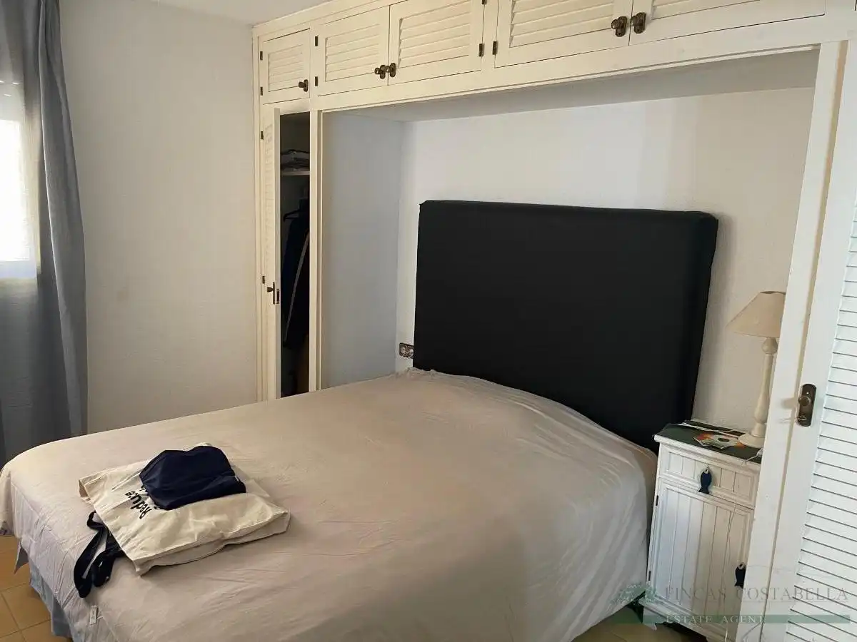 Dormitori de Apartament en venda en Sant Feliu de Guíxols amb Calefacció, Terrassa i Piscina comunitària