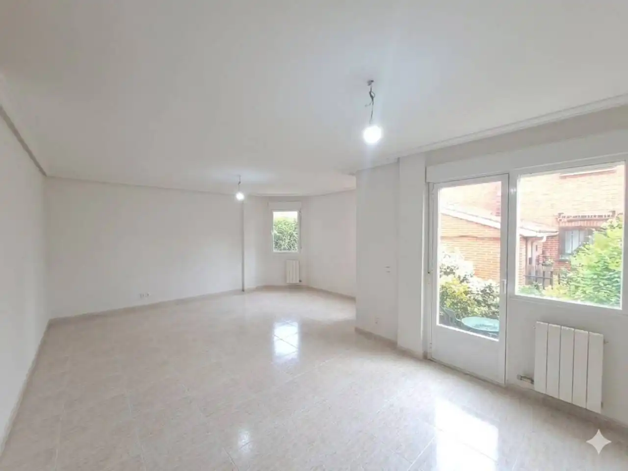 Sala de estar de Casa o chalet en venta en Merindad de Río Ubierna con Calefacción, Jardín privado y Terraza
