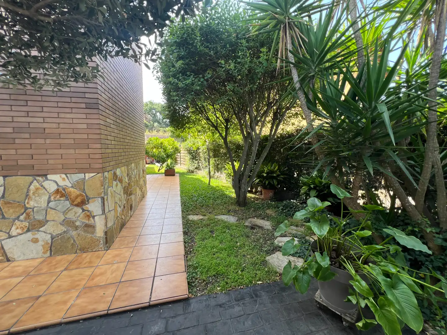 Jardí de Casa o xalet en venda en La Roca del Vallès amb Aire condicionat, Calefacció i Jardí privat