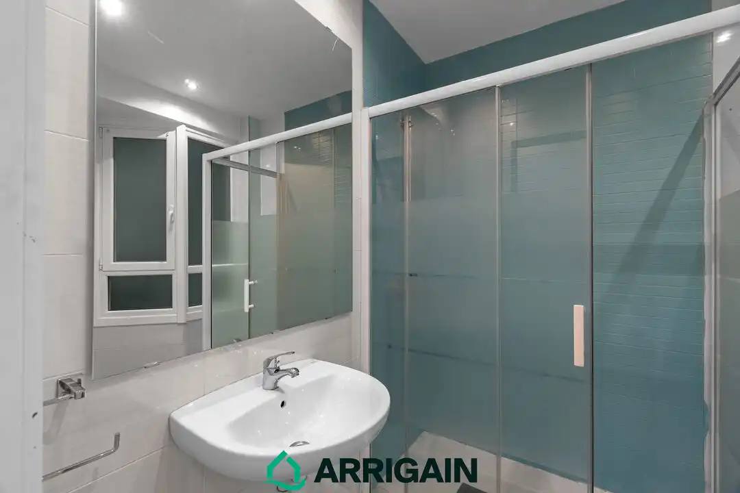 Piso con terraza en venta en Secundino Esnaola Kalea, imagen 27