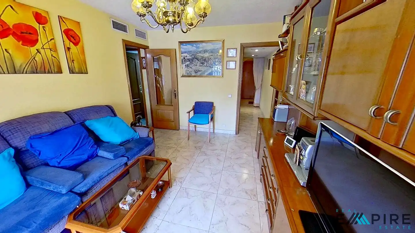 Living room of Flat for sale in Parla  with Air Conditioner, Heating and Terrace