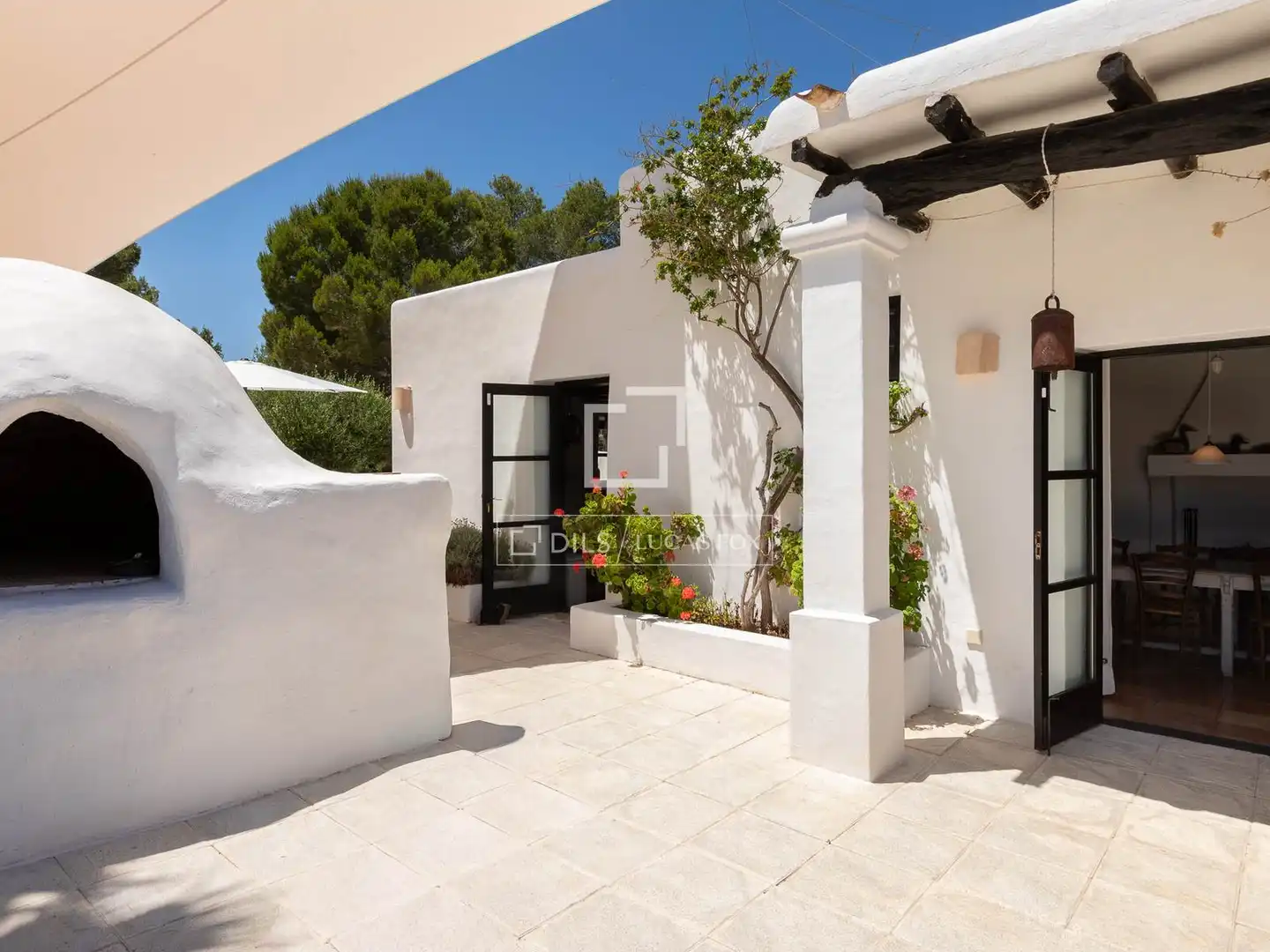 Terrace of Country homes for sale in Santa Eulària des Riu  with Furnished
