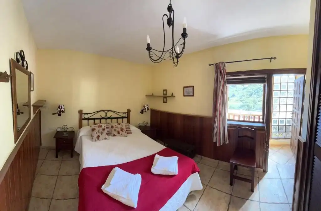 Bedroom of Buildings for sale in Hermigua