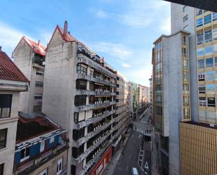 Vista exterior de Pis en venda en Ourense Capital  amb Calefacció, Parquet i Moblat