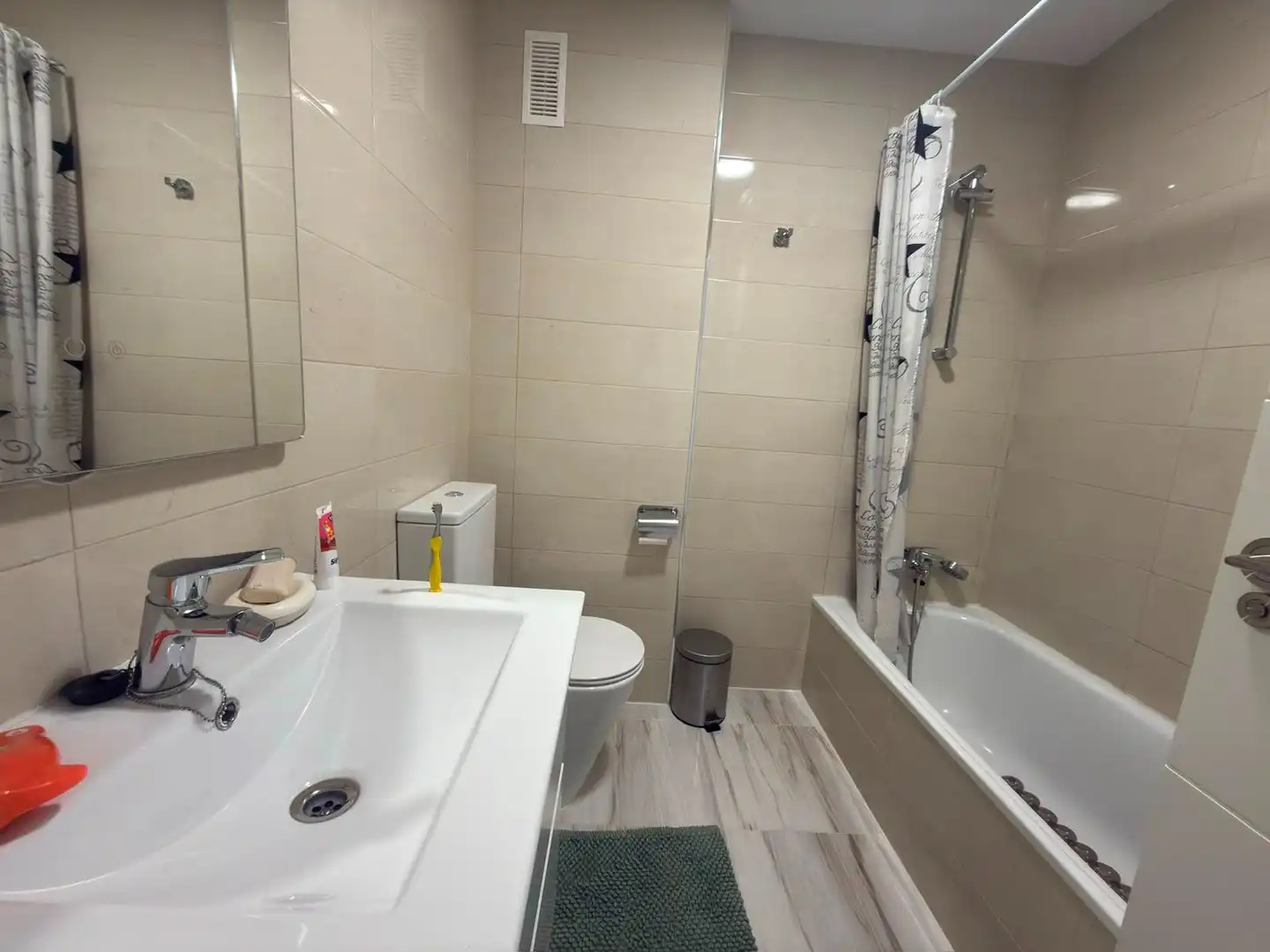 Badezimmer von Dachboden zur Miete in Alicante / Alacant mit Klimaanlage und Gemeinschaftspool