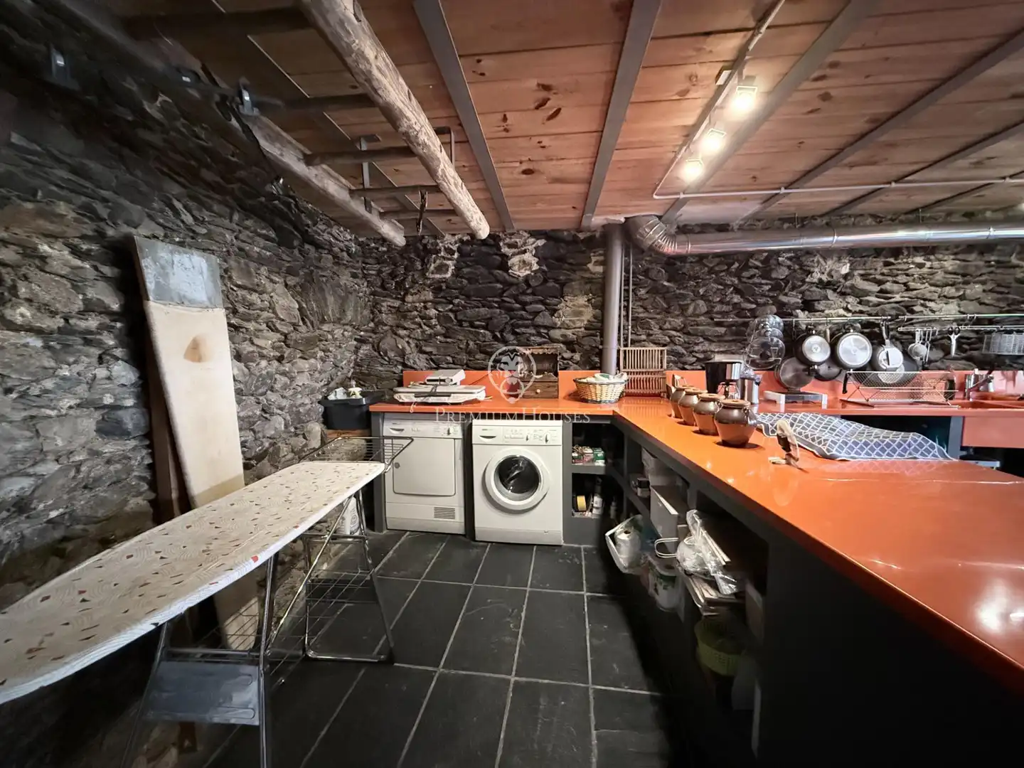 Cuina de Finca rústica en venda en Guils de Cerdanya amb Jardí privat i Traster