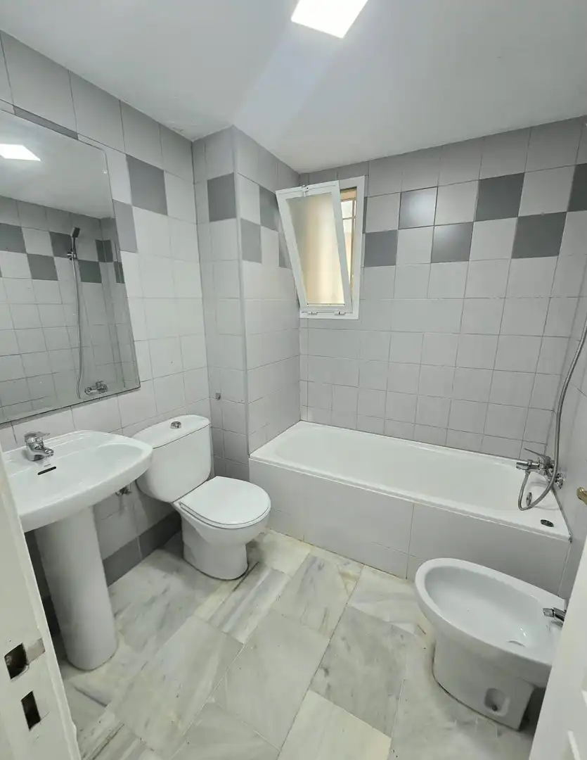 Badezimmer von Wohnung zum Verkauf in Torremolinos mit Terrasse, Möbliert und Gemeinschaftspool