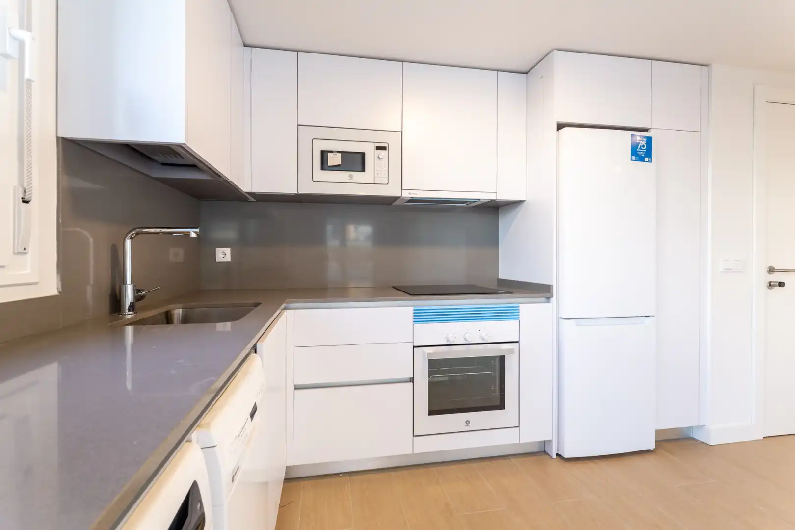 Kitchen of Flat for sale in Alcalá de Henares  with Air Conditioner, Private garden and Terrace