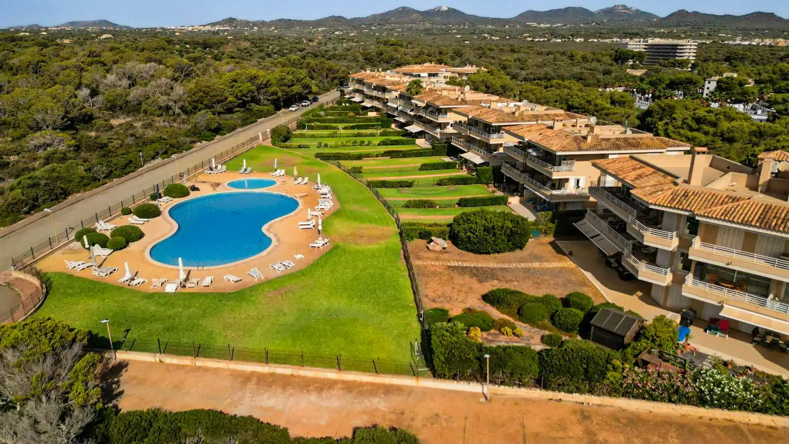 Vista exterior de Apartament en venda en Felanitx amb Aire condicionat, Traster i Piscina