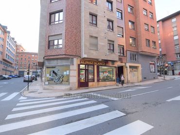 Gewerbefläche zum Verkauf in Ciudad Naranco - Prados de La Fuente