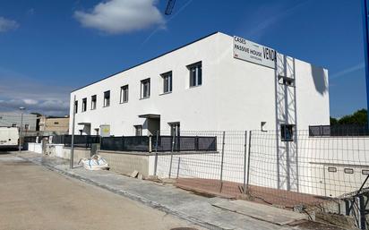 Exterior view of Single-family semi-detached for sale in Santa Coloma de Farners  with Air Conditioner and Terrace