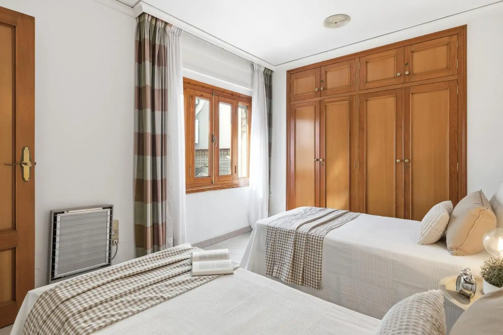 Schlafzimmer von Haus oder Chalet zum Verkauf in Benirredrà mit Klimaanlage, Terrasse und Abstellraum