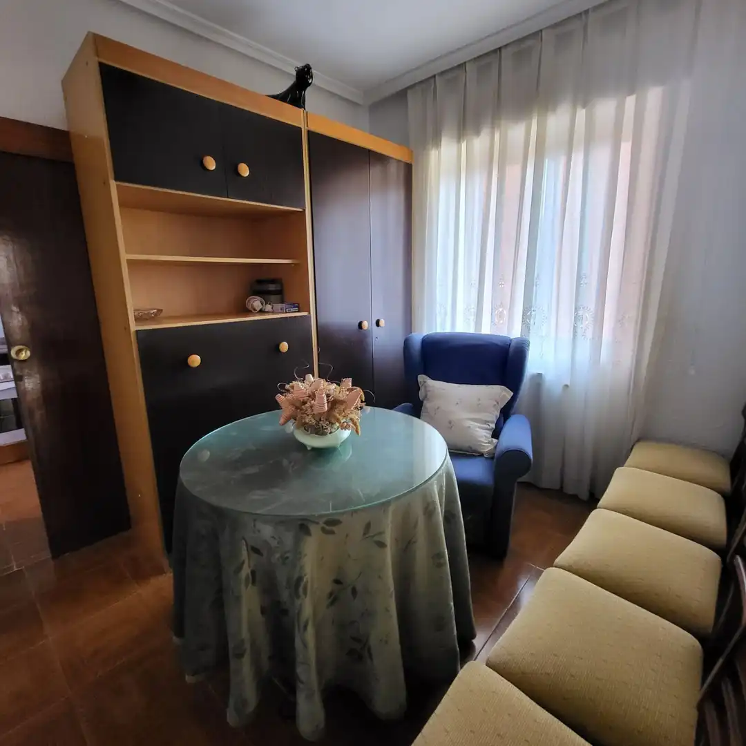 Sala de estar de Piso de alquiler en Ávila con Calefacción, Terraza y Amueblado