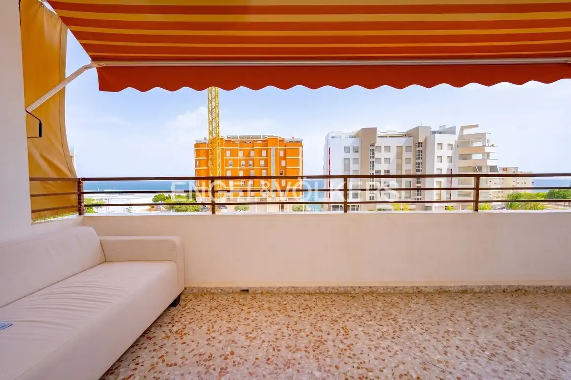 Vista exterior de Piso en venta en Villajoyosa / La Vila Joiosa con Aire acondicionado y Terraza