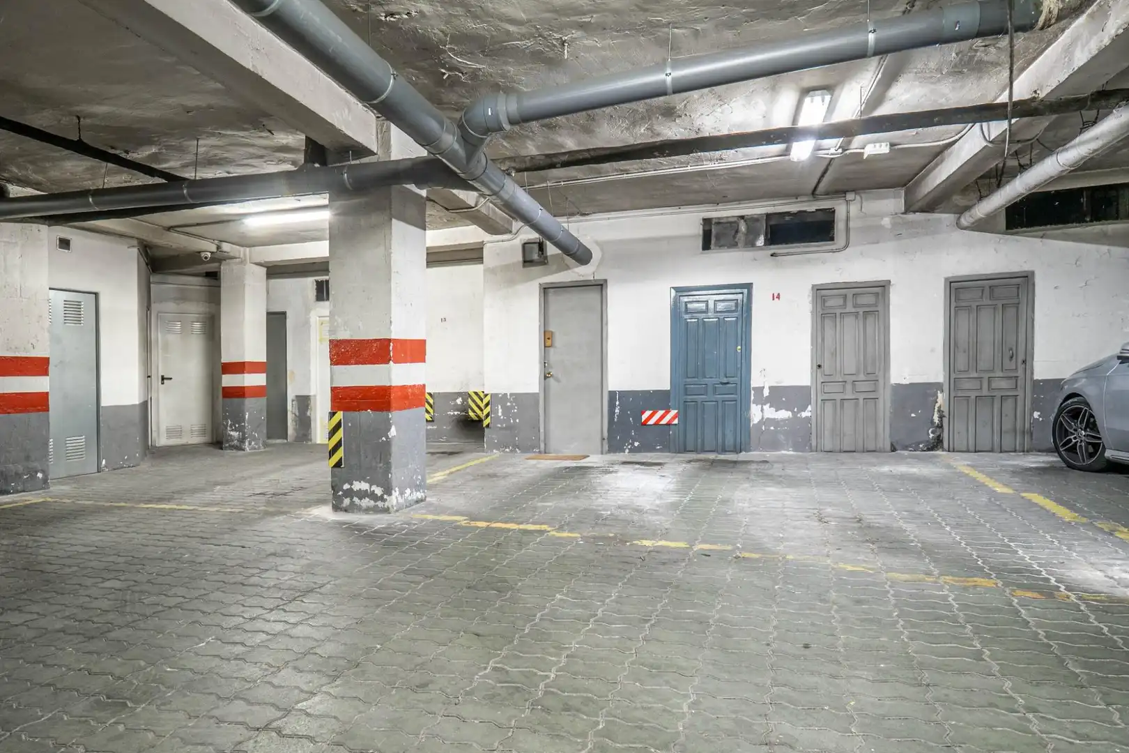 Parkplatz von Wohnung zum Verkauf in Granada mit Klimaanlage, Heizung und Terrasse