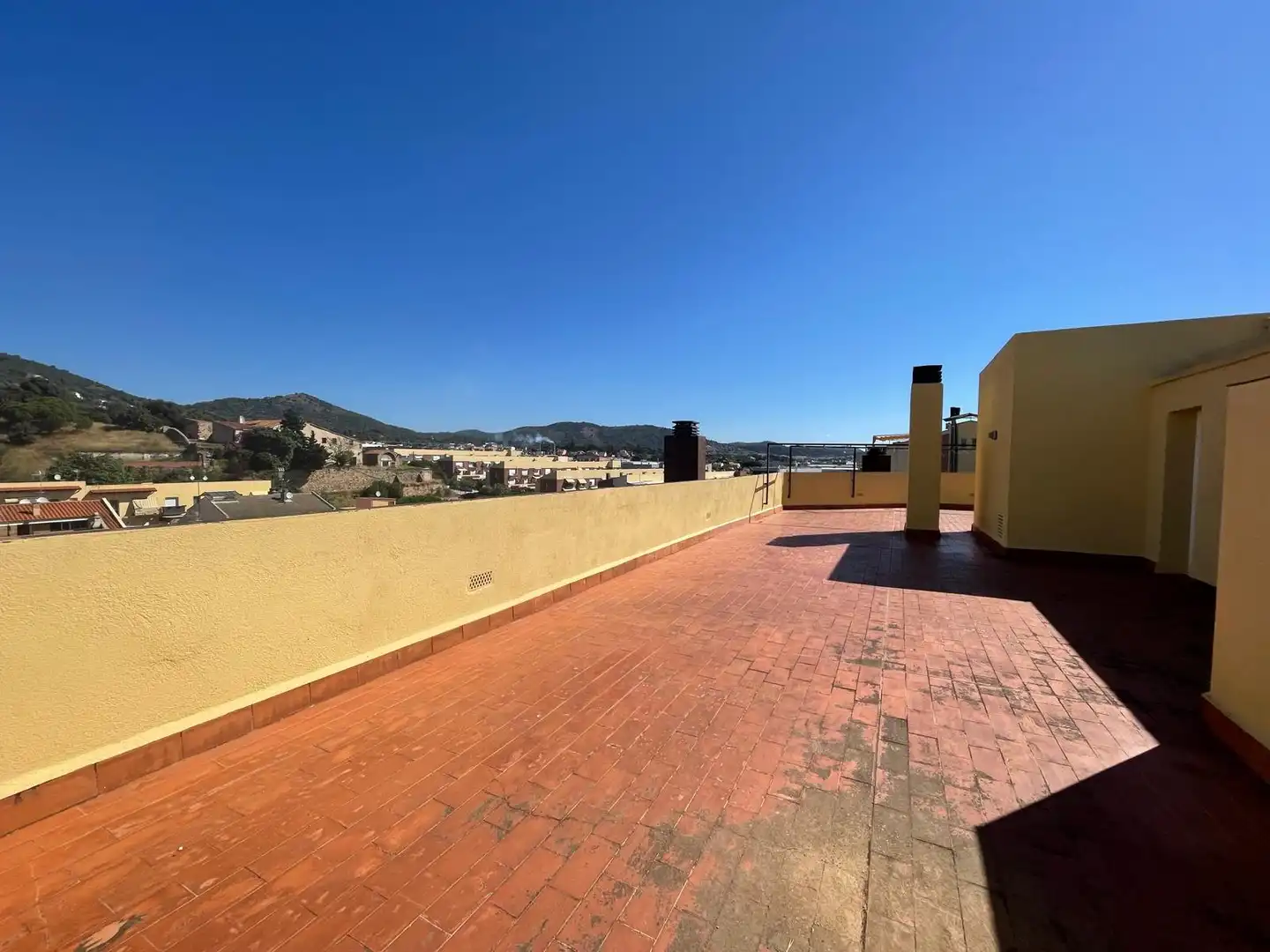 Terraza de Piso en venta en Pineda de Mar con Calefacción, Amueblado y Balcón