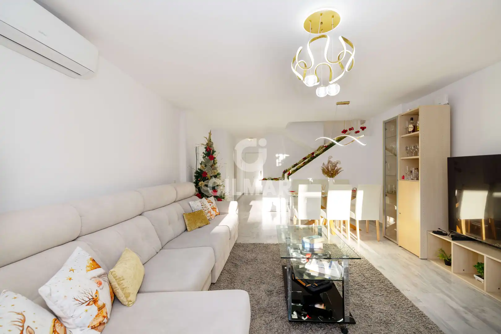 Living room of Detached homes for sale in Benalmádena  with Heating, Private garden and Swimming Pool
