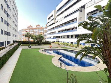 Attico con balcone in vendita a Estepona Pueblo
