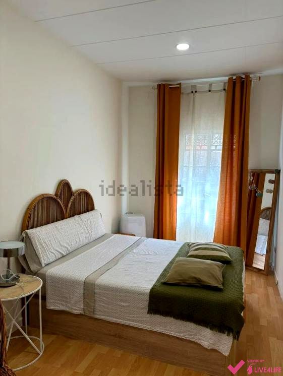 Dormitori de Estudi de lloguer en  Valencia Capital amb Aire condicionat i Moblat