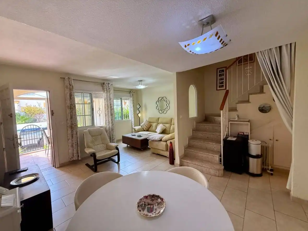Wohnzimmer von Wohnungen zum Verkauf in Santa Pola mit Heizung, Terrasse und Schwimmbad
