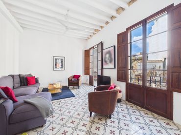 Appartamento con balcone in affitto a Ponent