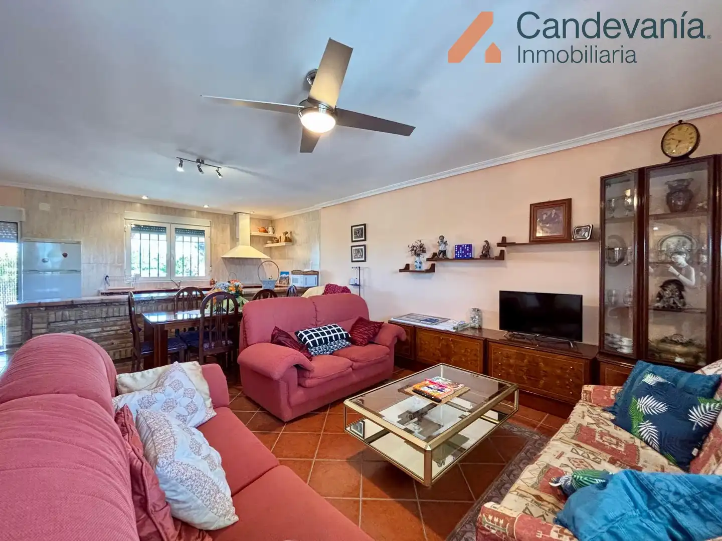 Sala de estar de Casa o chalet en venta en San Mateo de Gállego con Aire acondicionado, Calefacción y Jardín privado