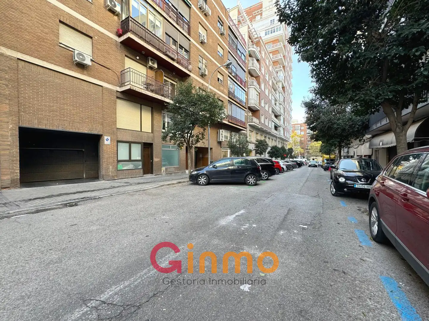Außenansicht von Garage zum Verkauf in Madrid