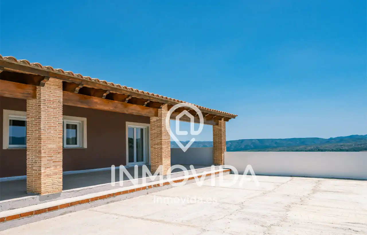 Terrassa de Casa o xalet en venda en L'Énova amb Aire condicionat, Jardí privat i Terrassa