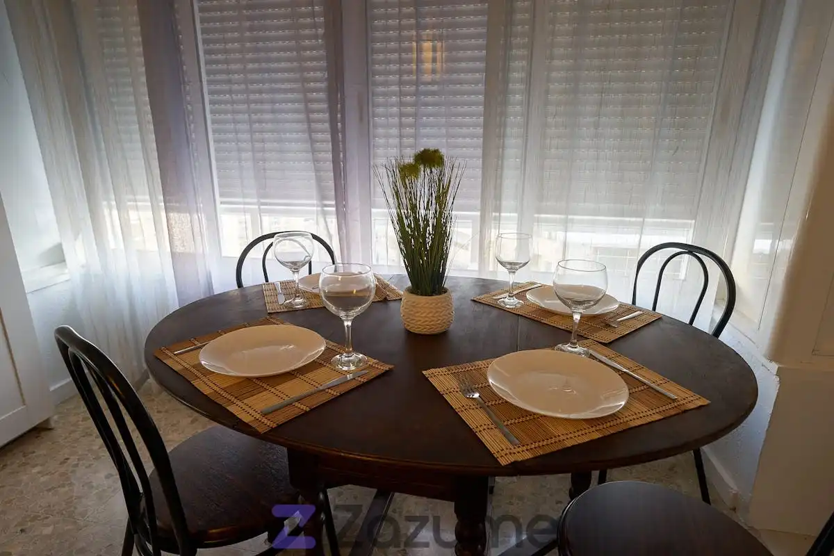 Comedor de Estudio de alquiler en Torremolinos con Aire acondicionado, Amueblado y Lavadora