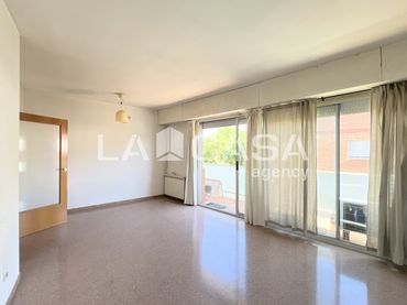 Wohnung mit Balkon zum Verkauf in Carrer de Tànger