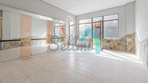 Local comercial en venta en zona Vallobín, Oviedo (Asturias, España). 

Precio: 55.000 €.
Superficie construida: 73 m². 
Plant, imatge 3