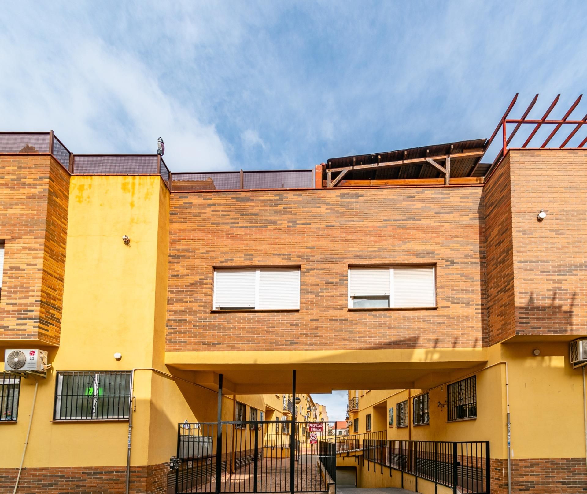 Vista exterior de Apartament en venda en Las Gabias amb Calefacció