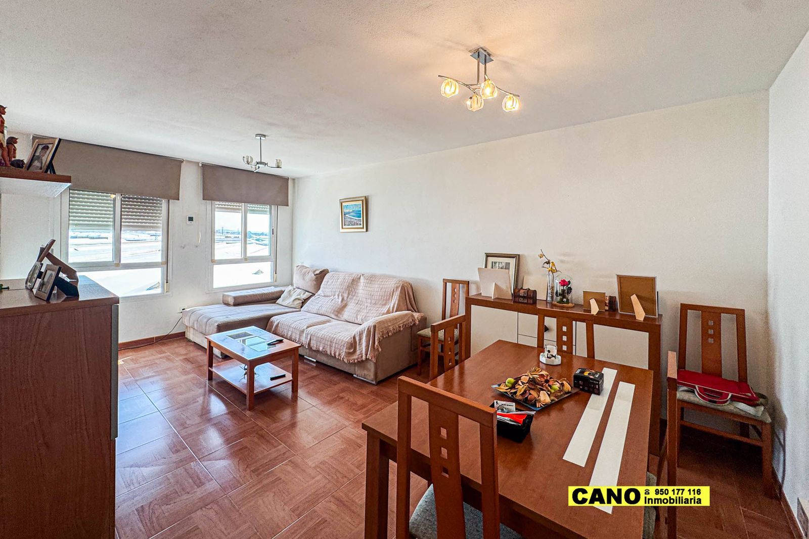 Sala de estar de Piso en venta en  Almería Capital con Trastero