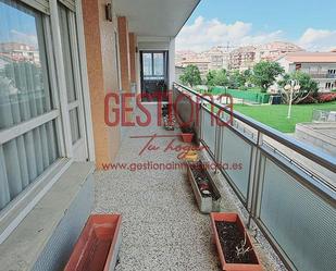 Exterior view of Flat for sale in Noja  with Terrace and Balcony