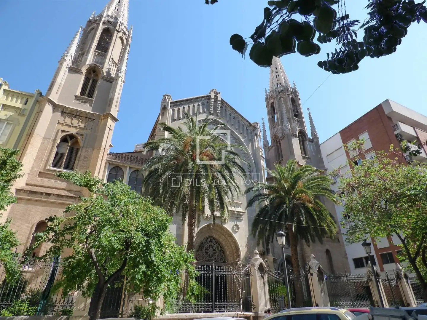 Vista exterior de Piso en venta en Valencia con Calefacción, Terraza y Balcón