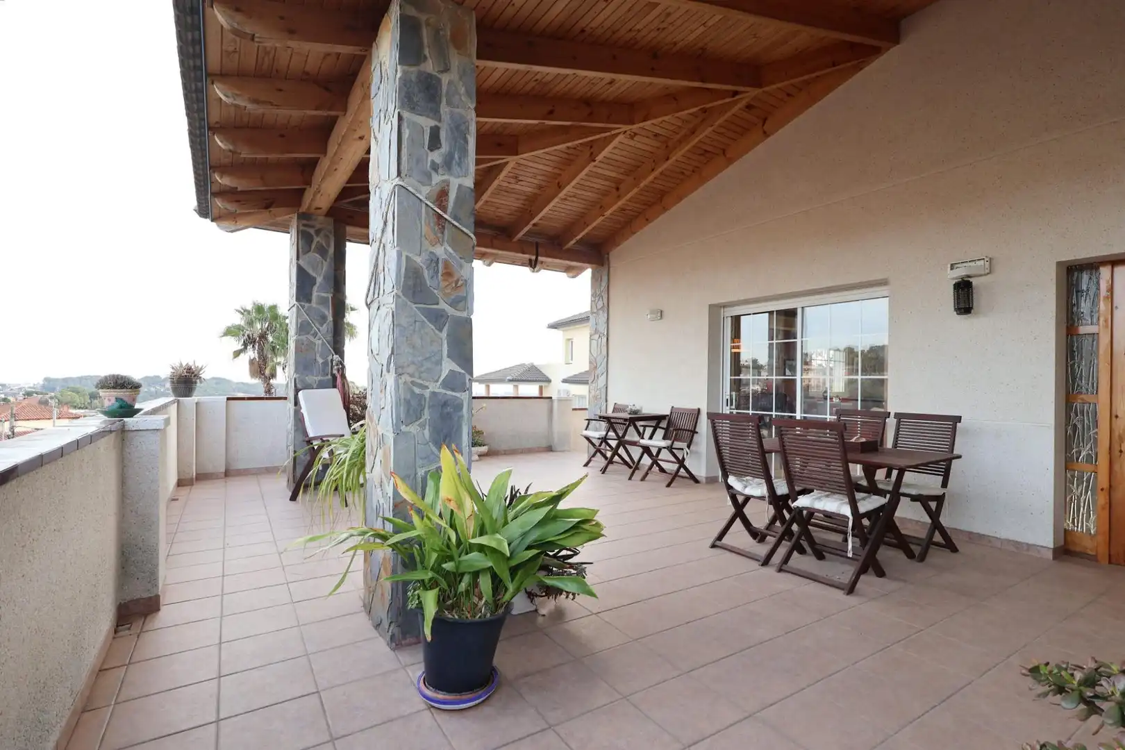 Terrassa de Casa o xalet en venda en Cubelles amb Aire condicionat, Jardí privat i Terrassa