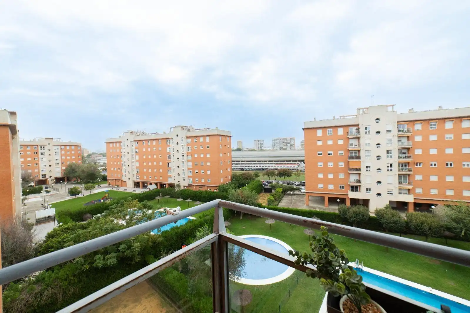 Swimming pool of Flat for sale in Sevilla  with Furnished