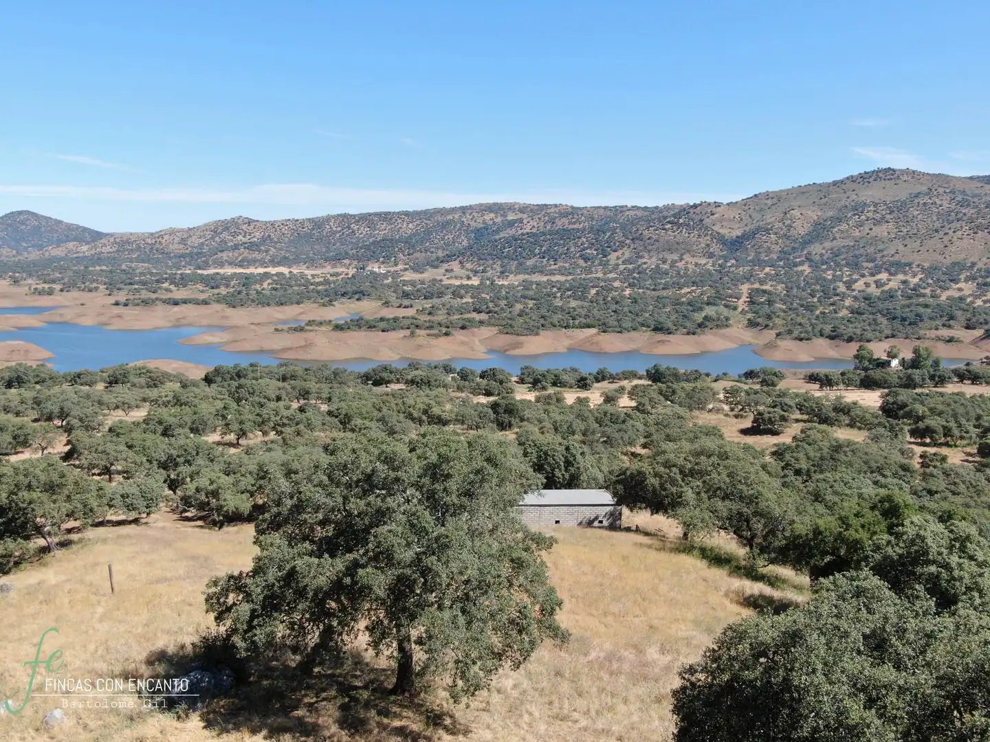 Country homes for sale in Cazalla de la Sierra  with Swimming Pool