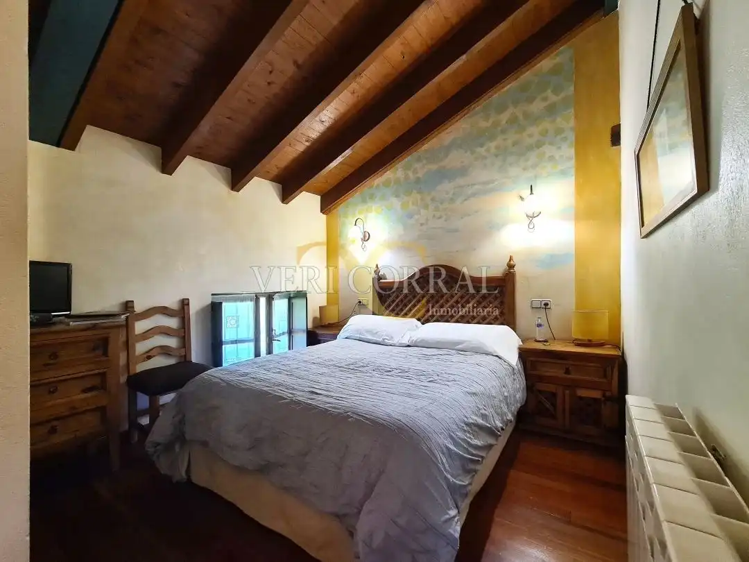Bedroom of Buildings for sale in Cangas de Onís