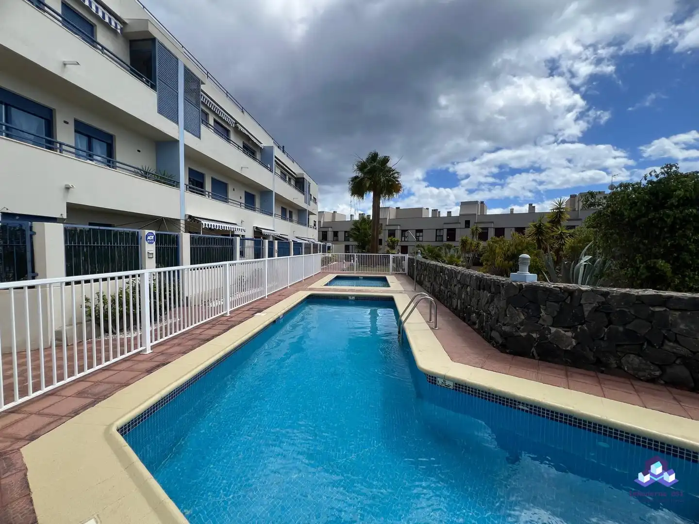 Dúplex en venda a Cataixa, Acorán