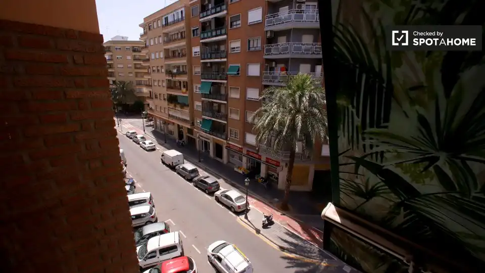 Vista exterior de Pis de lloguer en Valencia amb Aire condicionat, Calefacció i Moblat