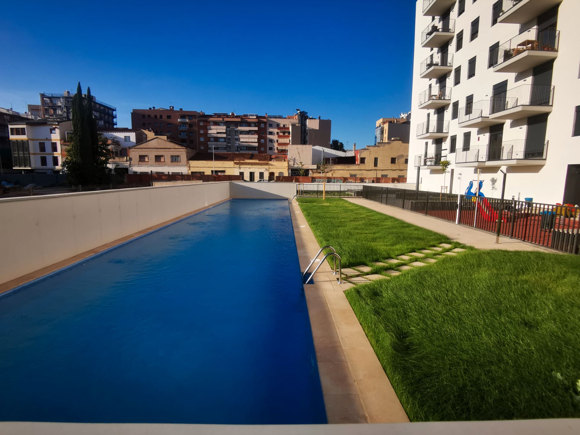 Swimming pool of Flat to rent in Sabadell  with Air Conditioner, Heating and Parquet flooring
