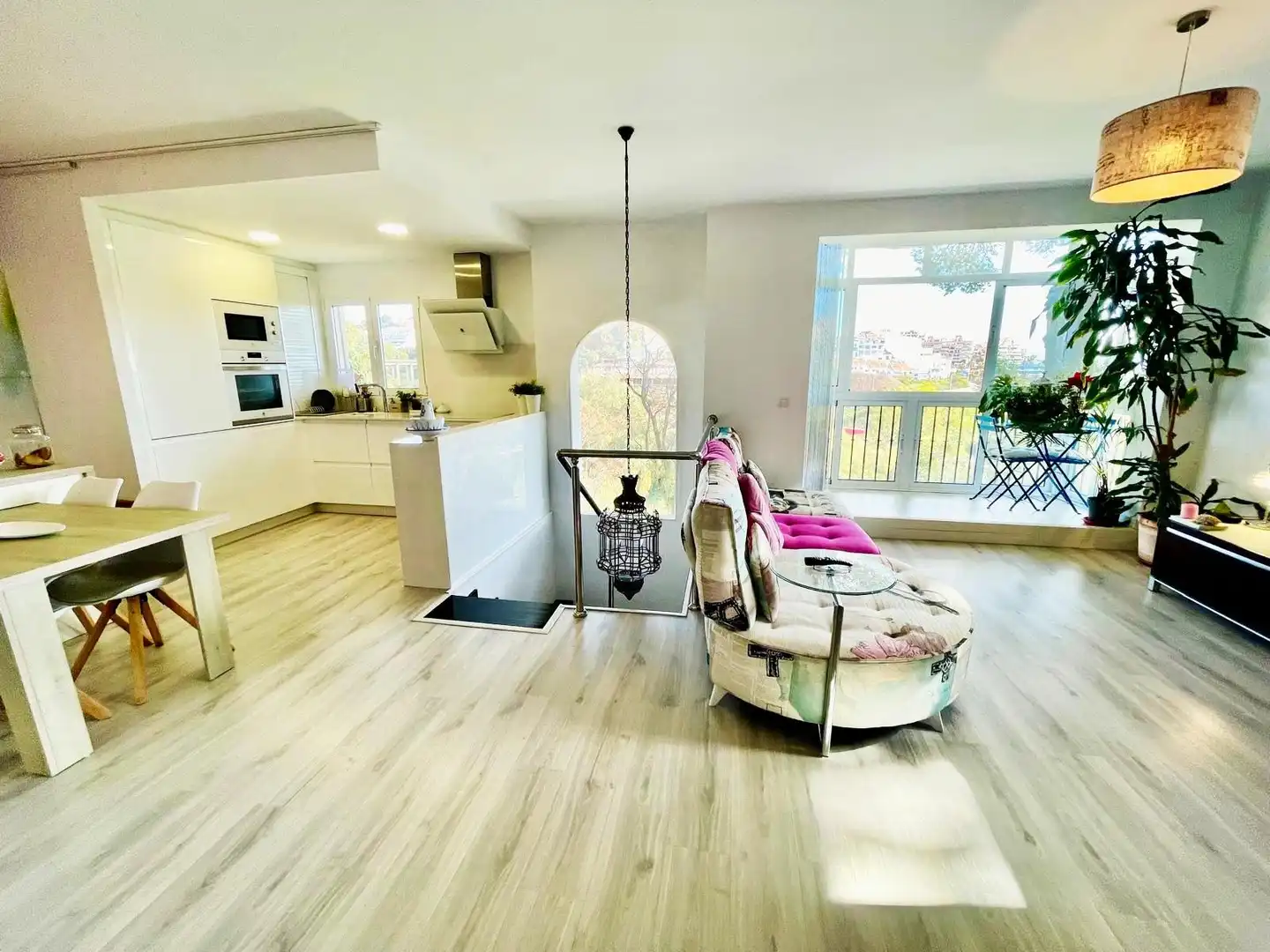 Vista exterior de Casa o xalet en venda en Benalmádena amb Aire condicionat, Calefacció i Jardí privat