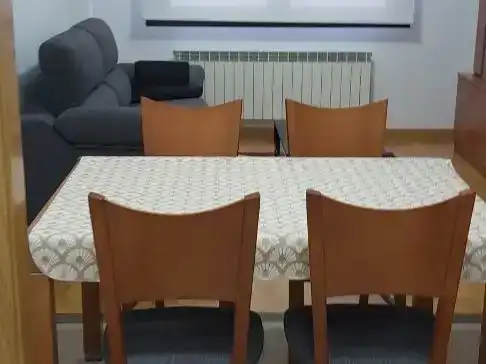 Menjador de Pis de lloguer en Haro amb Parquet, Traster i Moblat