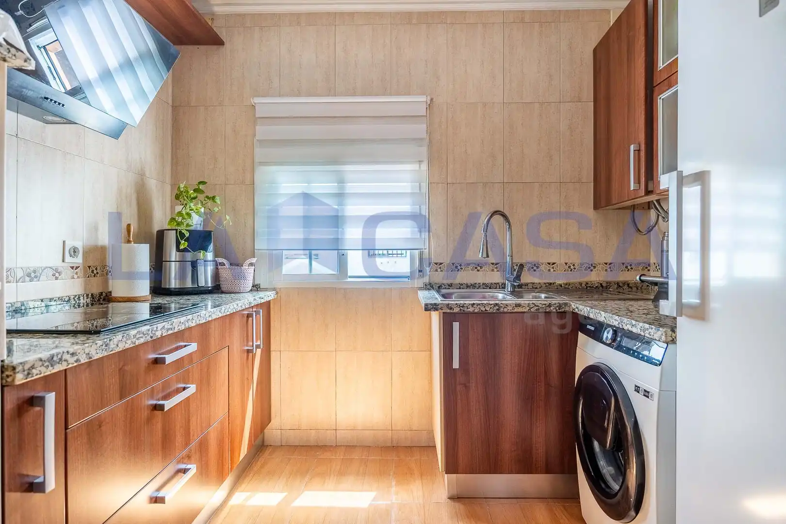 Kitchen of Flat for sale in Sevilla