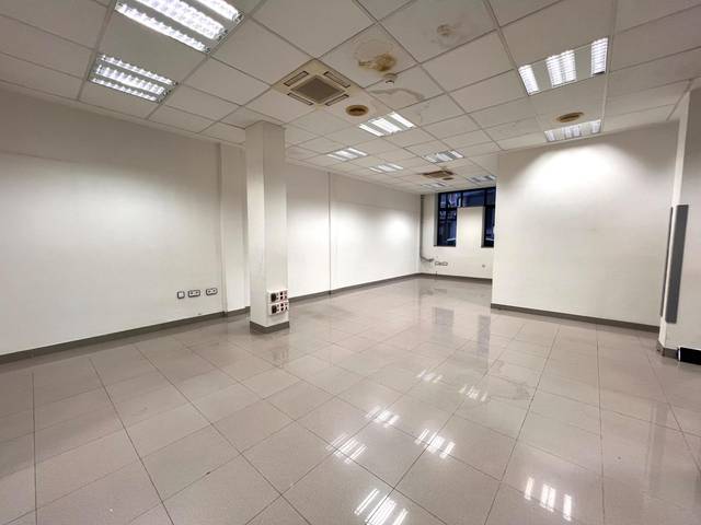 Local comercial en Venta en Carrer de l'Alguer en Nou Eixample Sud