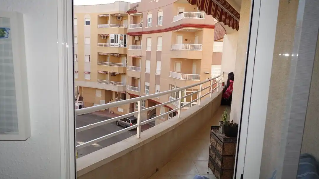 Terraza de Piso en venta en Guardamar del Segura con Aire acondicionado, Terraza y Piscina