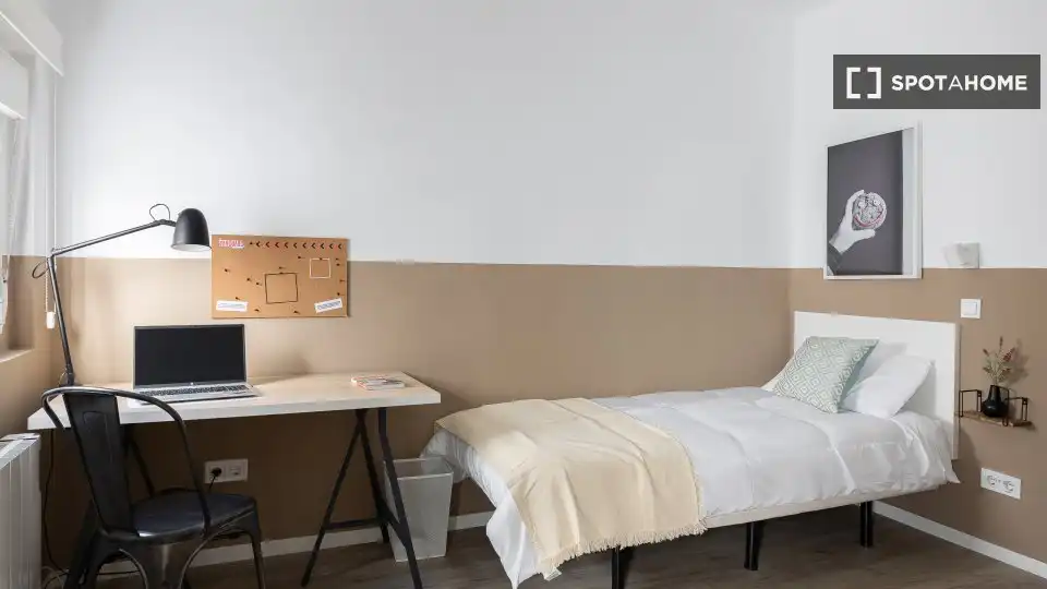Bedroom of Flat for rent in Getafe  with Air Conditioner, Heating and Furnished